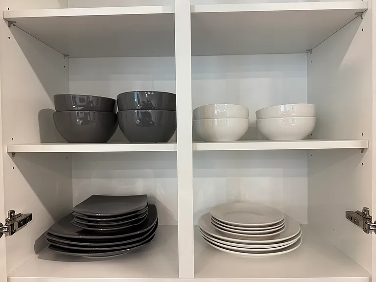 Full kitchen