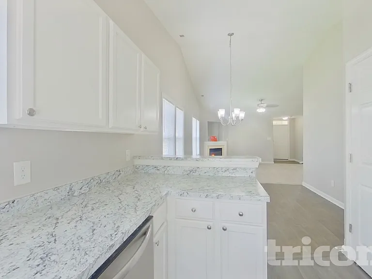 6129 Whispering Brook Ct — Photo 5