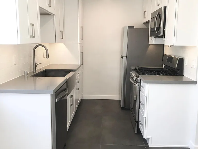 515 Pier Ave #4 — Photo 4