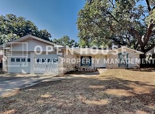 3001 Mark Dr, Arlington, TX 76013