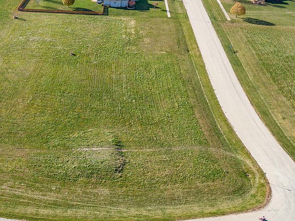 5th image of 1045 Fox Trail Ln Lot 74
