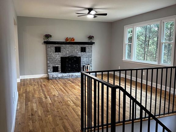 3rd image of 3719 Dublin Rd