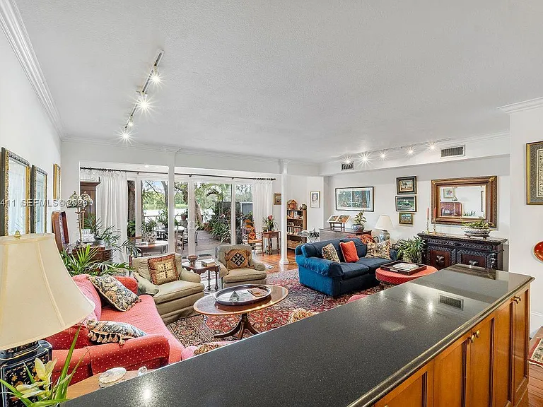 4905 SW 71st Pl — Photo 16