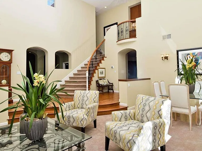 1162 S Chanterella Dr — Photo 4