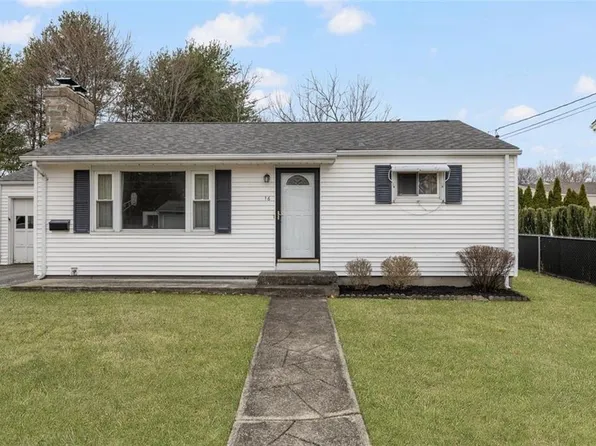 16 Vista Dr, Lincoln, RI 02865