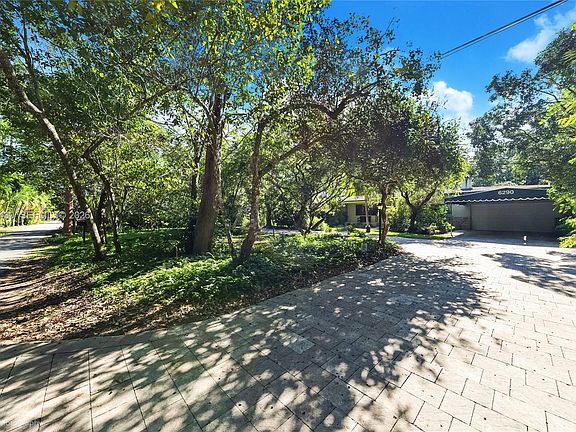 2nd image of 6290 SW 86th St