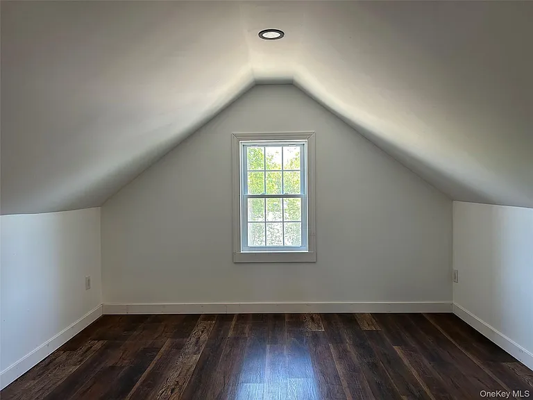 346 Meadow Ave — Photo 16