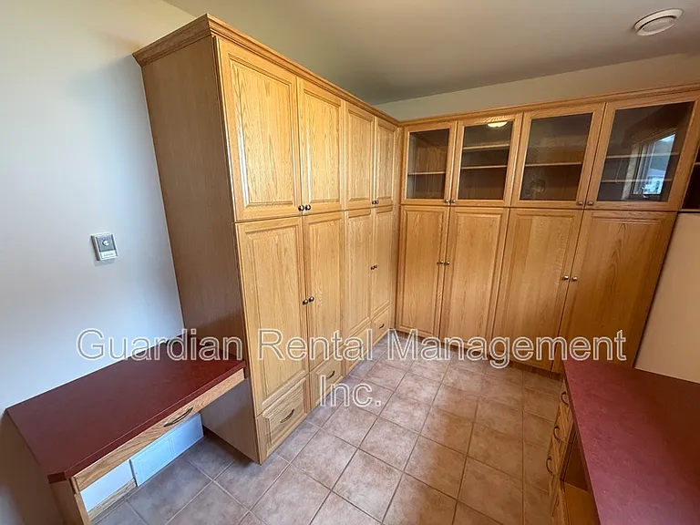 2196 Falconcrest Dr — Photo 33
