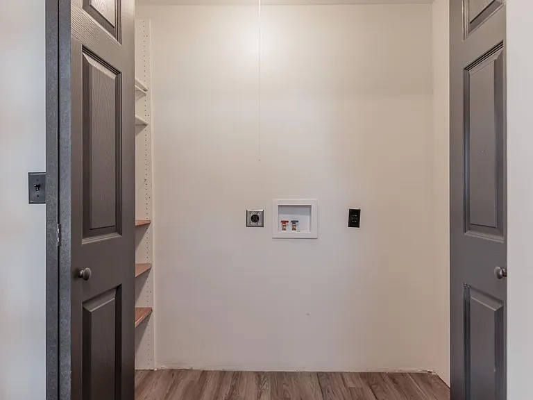 2901 R St #2 — Photo 22