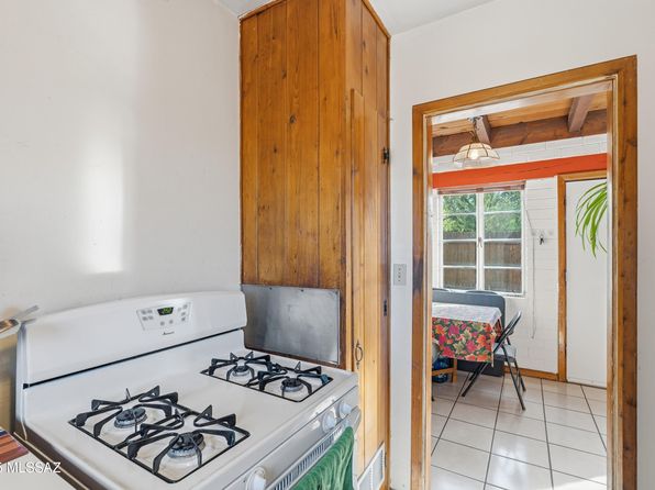 tucson-arizona-458257355 picture