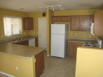 4th image of 3251 W Sunland Ave