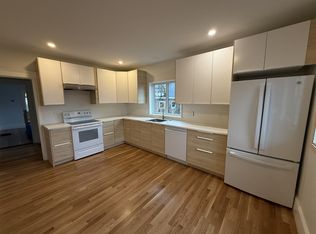 22 Elm Pl #1, Somerville, MA 02143
