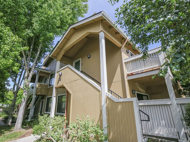 79 Schooner Ct — Photo 22