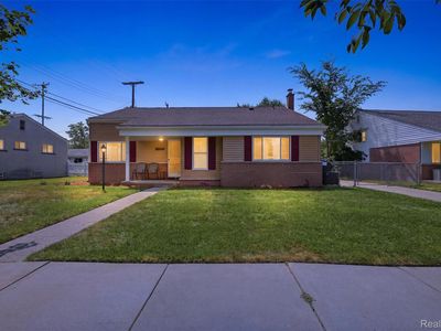 8825 Nebraska St, Livonia, MI, 48150