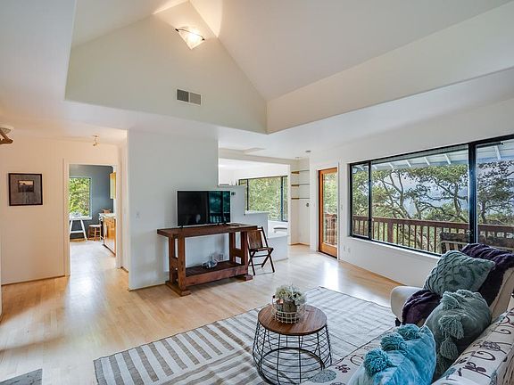 4th image of 20985 Panorama Dr