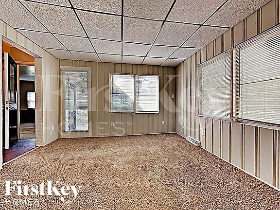 5th image of 34W988 Clyde Pkwy