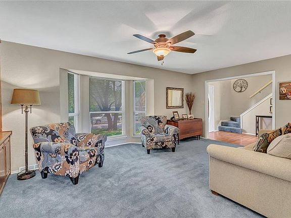 5th image of 4402 Oldfield Dr