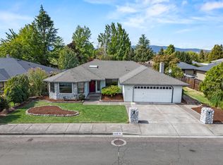 2325 Asher Dr, Medford, OR