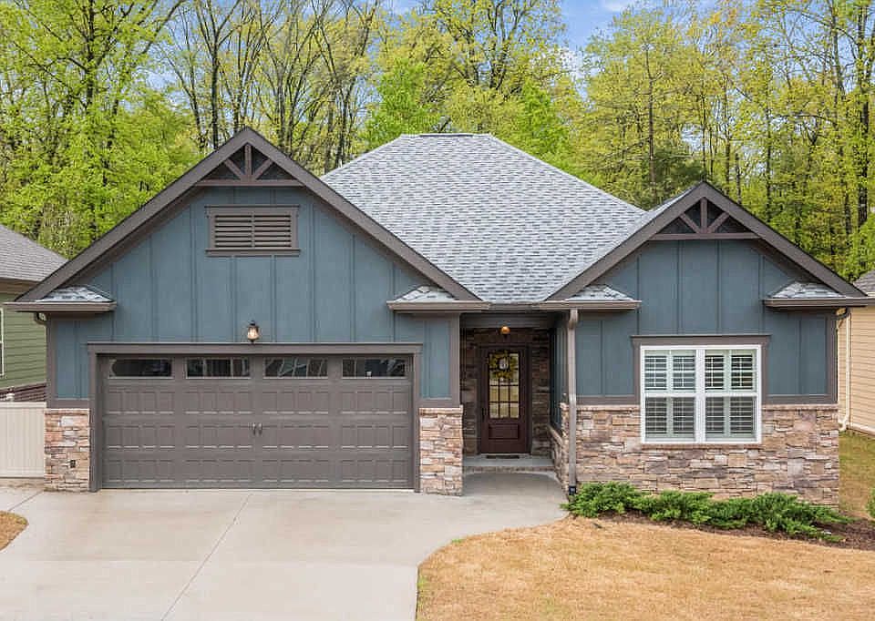 8388 Deer Run Circle