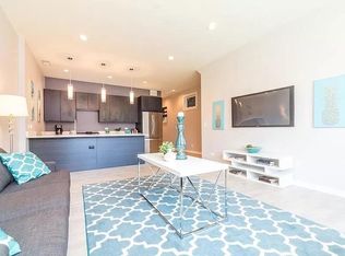 2426 W Fillmore St #1, Chicago, IL 60612