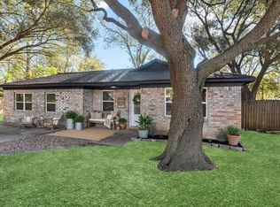 609 Debbie Ln, Alvin, TX 77511