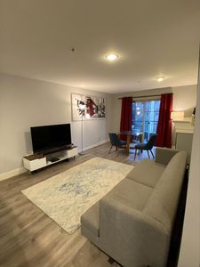 123 Queen Anne Ave #301, Seattle, WA, 98109