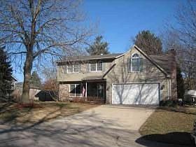 1st image of 303 S Eastwood Dr
