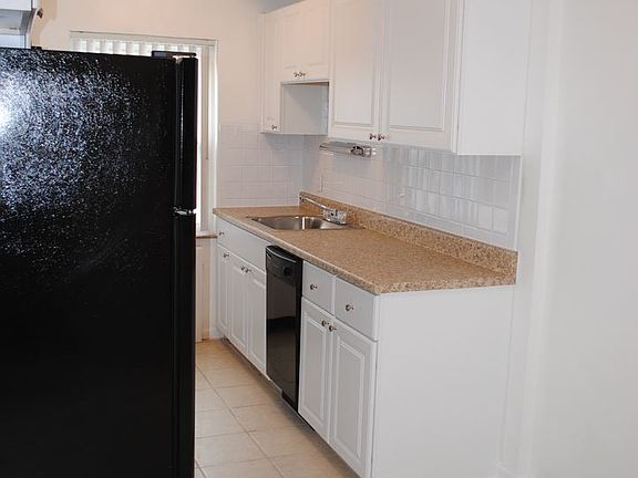 5th image of 2750 Linshaw Ct #4786446