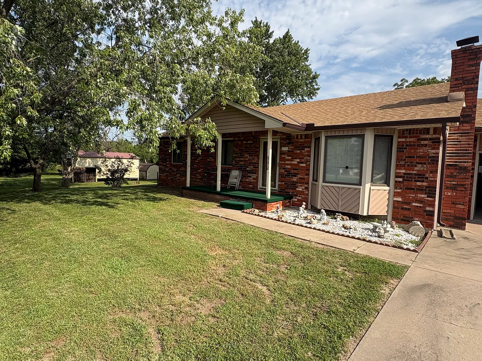 3 bed, 1364 sqft, $1,750 — Photo 2