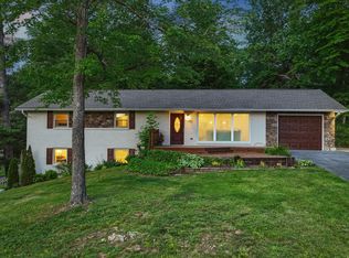 1701 Woodridge Dr, Johnson City, TN 37604