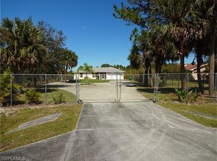 471 18th Ave NE, Naples, FL 34120