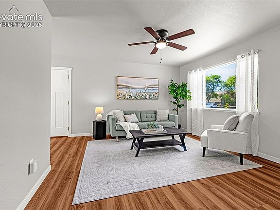 5th image of 2214 Sonoma Dr