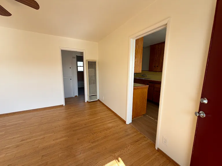 1736 E Palmyra Ave #1736 — Photo 4
