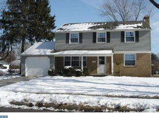 2202 Curtis Rd, Cinnaminson, NJ 08077