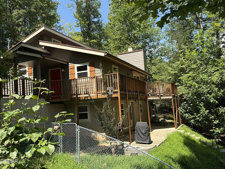 1st image of 216 Zoder Dr
