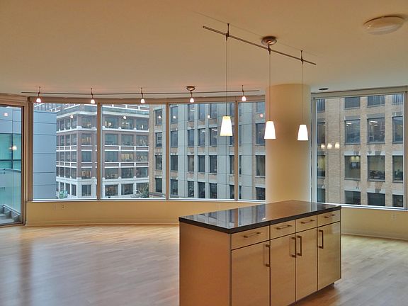 5th image of 338 Spear St Unit 6B