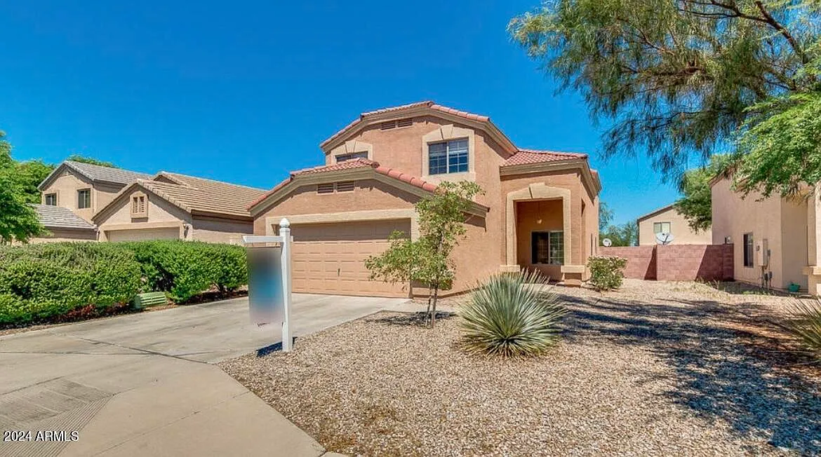 4 bed, 3.0 bath, 2423 sqft, $2,395 — Photo 1