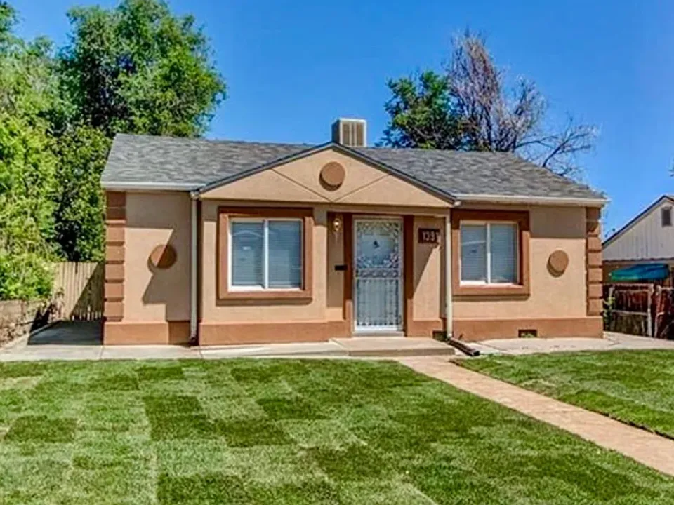 1391 W Custer Pl