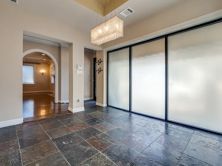 4449 Mockingbird Ln — Photo 4