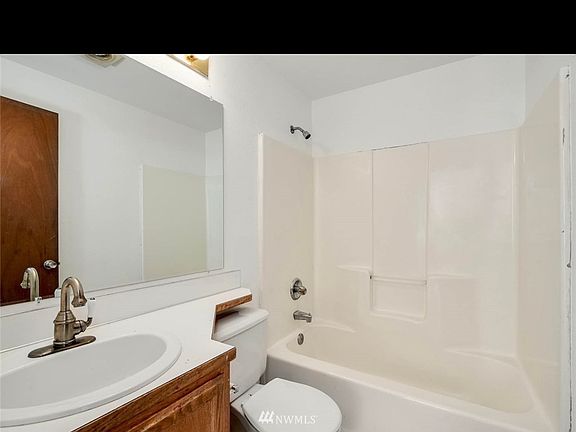 5th image of 19226 SE 270th Pl