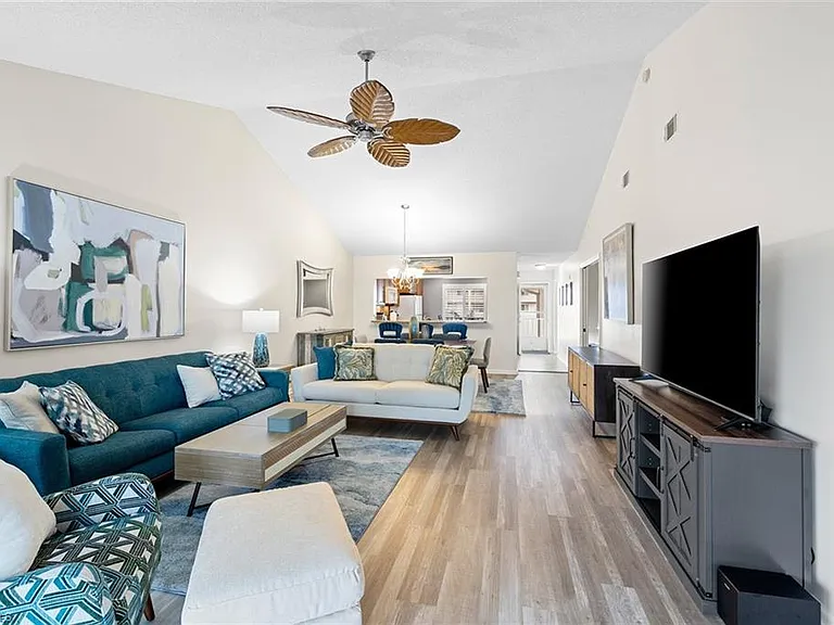 6900 Dennis Cir #J-205 — Photo 10