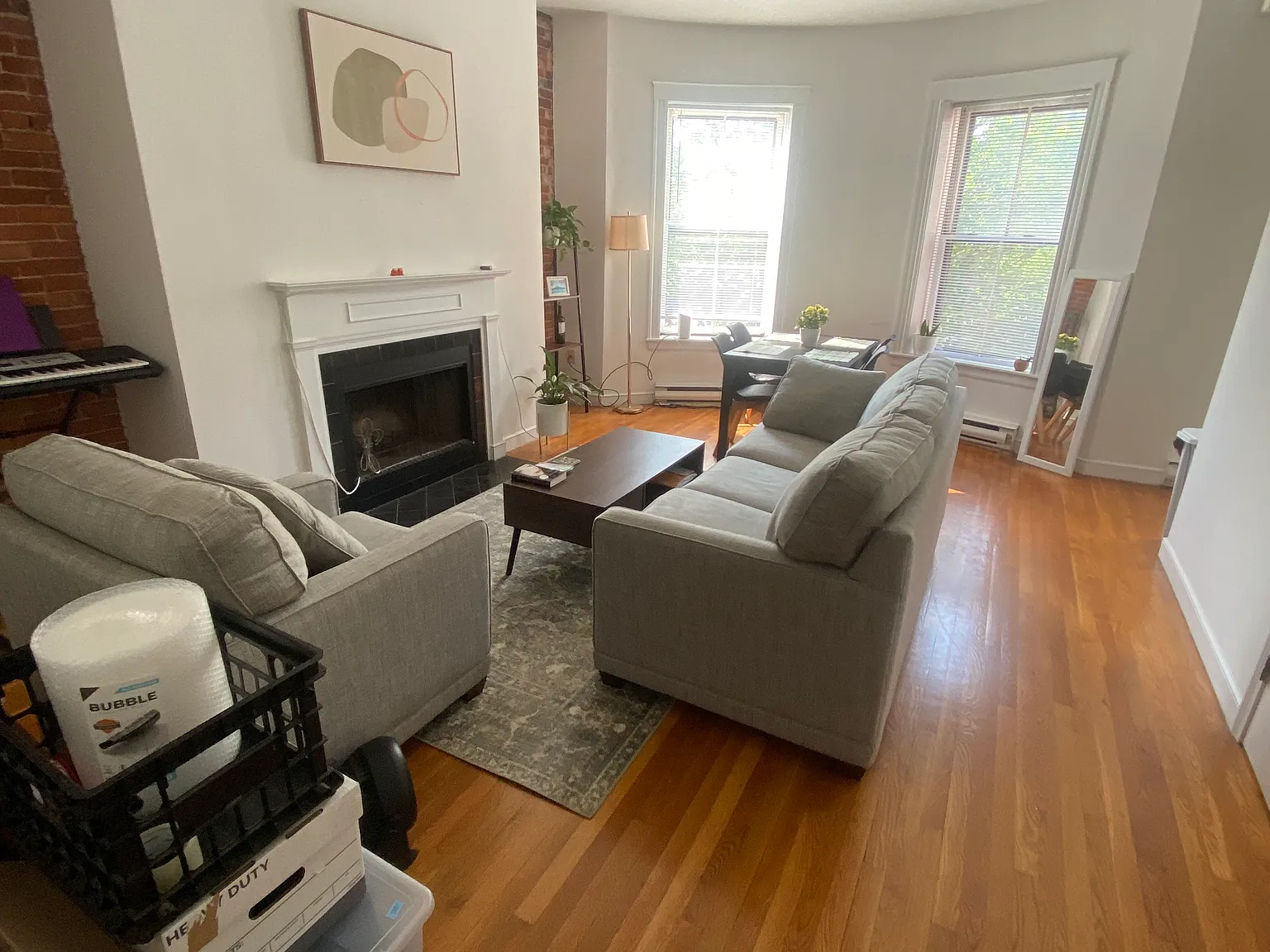 2 bed, 750 sqft, $4,300 — Photo 1