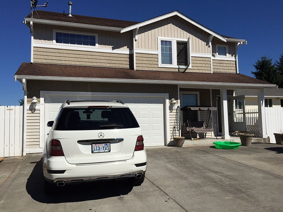 1st image of 1218 S 74th St