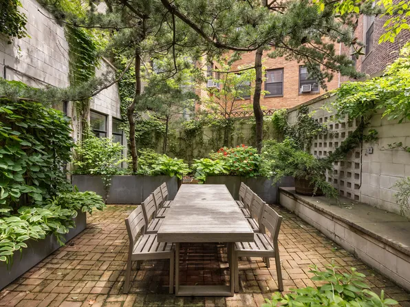 134 Charles Street image 3 of 9