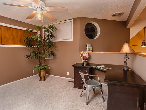 5th image of 673 Bluebird Ln NE