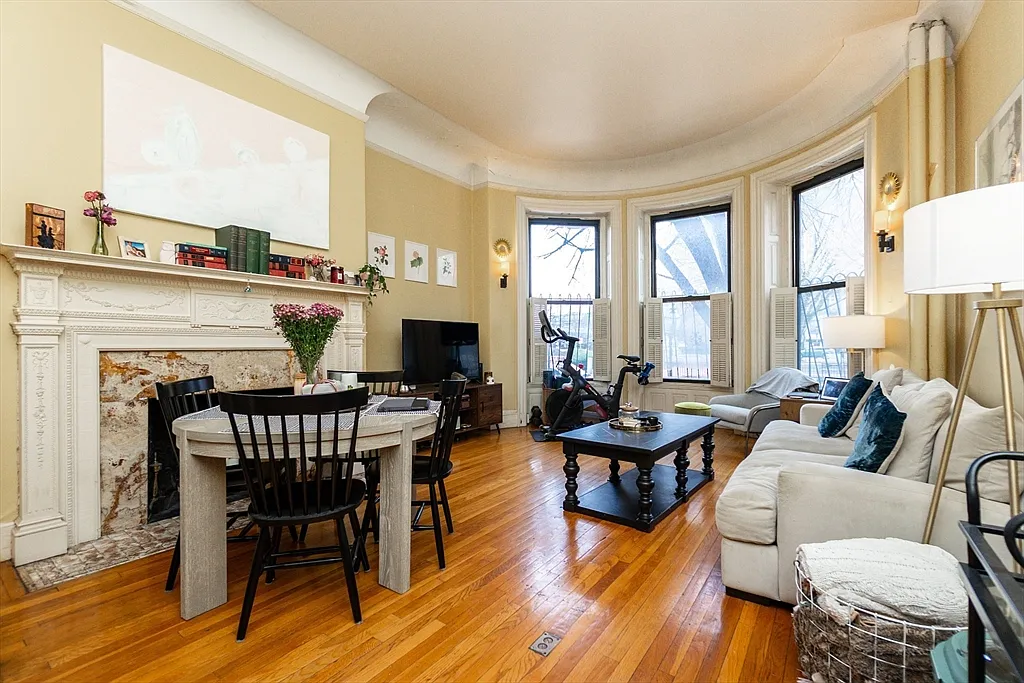 Building Photo - 465 Commonwealth Ave #1