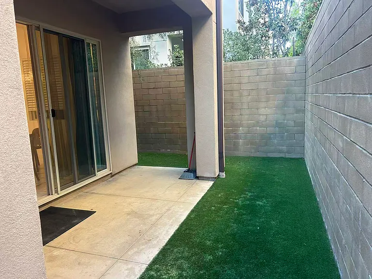 804 Beacon — Photo 12