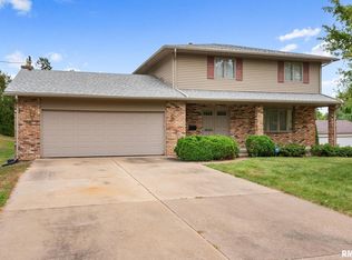 4315 El Rancho Dr, Davenport, IA 52806