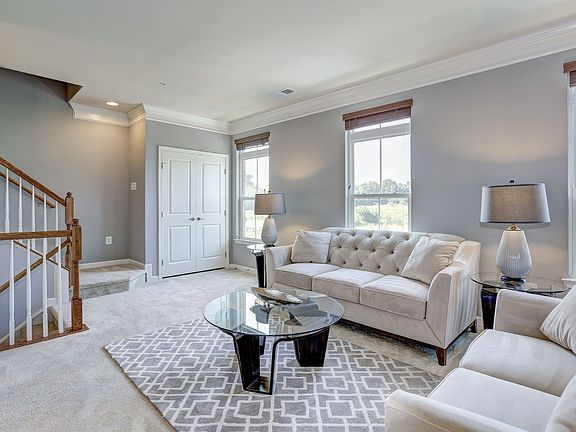 5th image of 362 Urban Ave #362