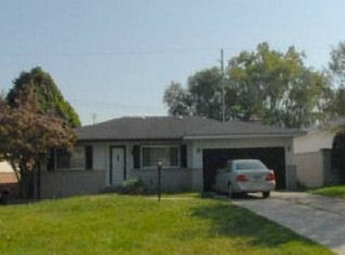 647 E Sheffield Rd, Auburn Hills, MI 48326